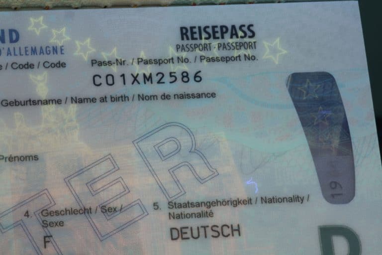 Reisepassnummer ‹ Reisepass PersoFoto Biometrische Passbilder selber machen.